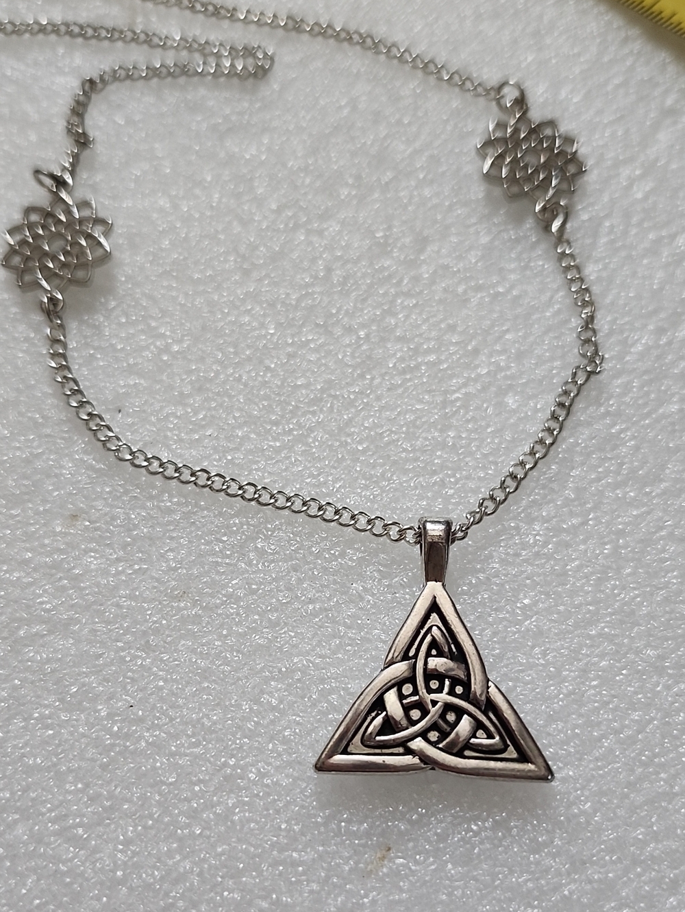 Hand Crafted Silver Celtic Trinity Knot Necklace
